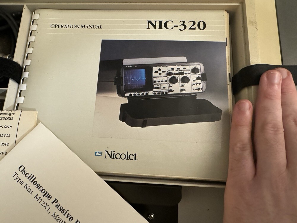 Nicolet Model NIC-320 Digital Oscilloscope