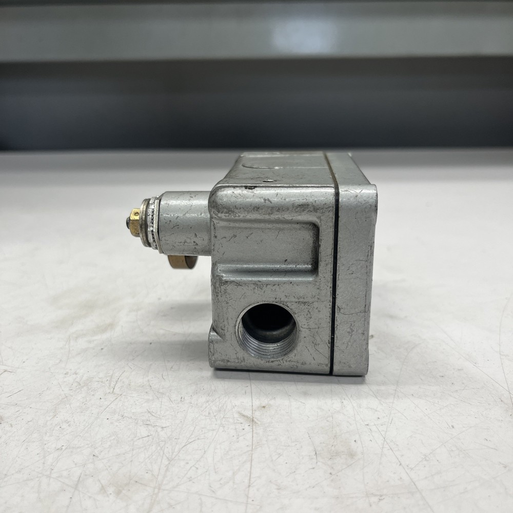 Honeywell OP-AR174 Micro Switch