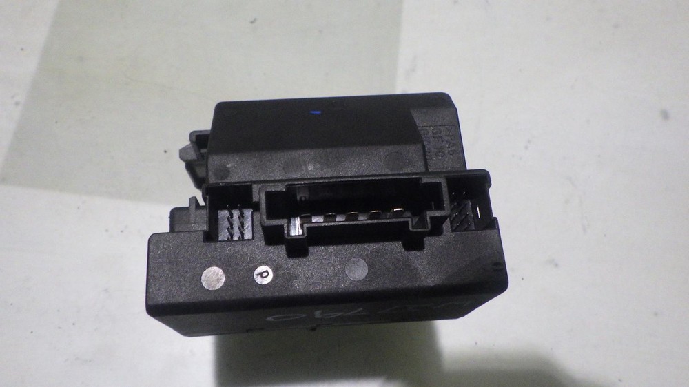 05 MERCEDES E55 Ignition W/Key