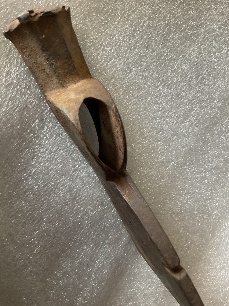 Vintage hatchet/ax no handle