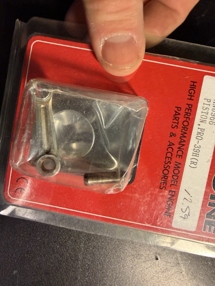 THUNDER TIGER AN0966 CYLINDER & PISTOn