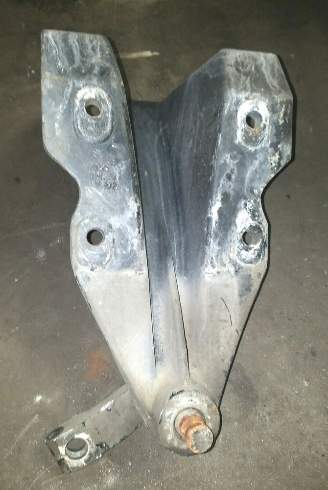 KENWORTH T2000 LEAF SPRING HANGER A85-1200-1