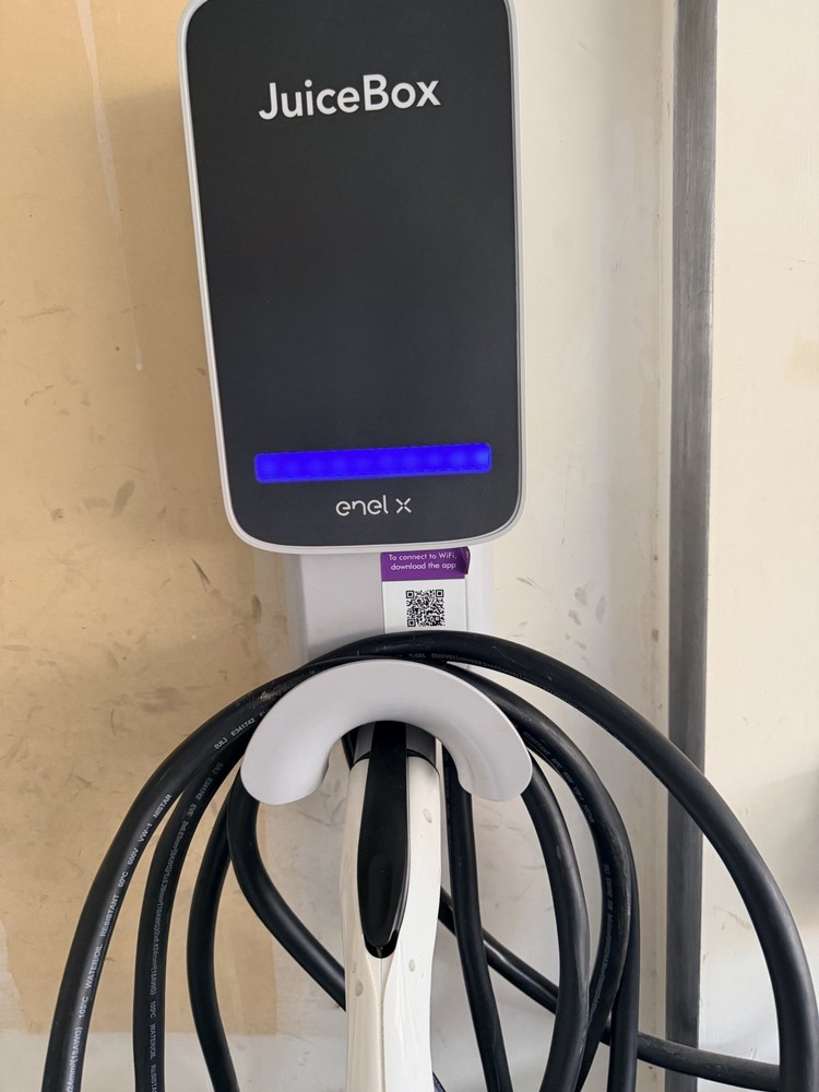 Juicbox EV Wallbox Good Condition Tested Working