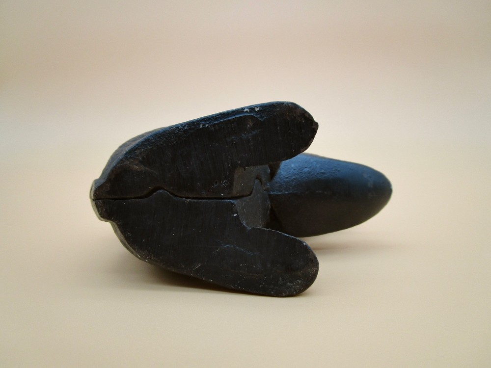 Vintage Cast Iron Squirrel Nutcracker Tail-Up Design Black Heavy Nut Cracker