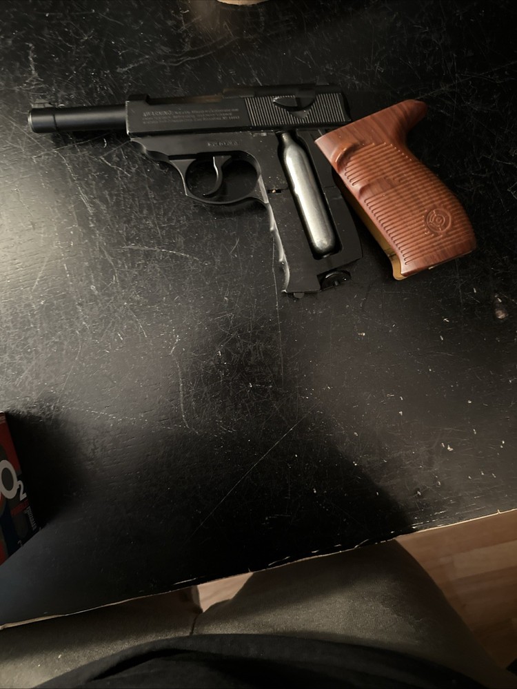 Walther P98 BB Gun Set