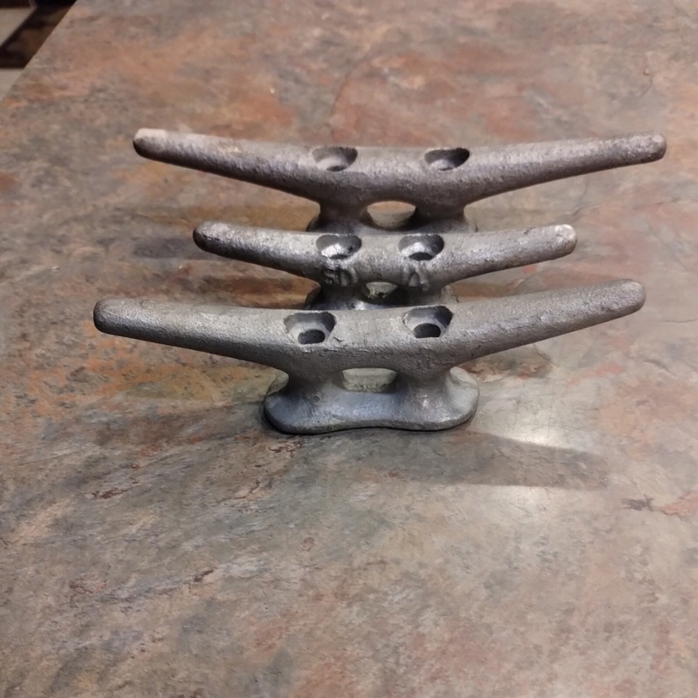 3 Open Base Cleats Galvanized Pre-owned