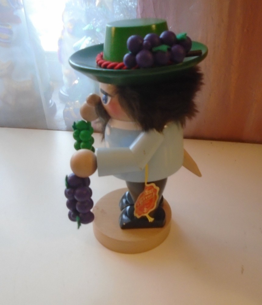 Steinbach Wine Maker With Grapes 10" Chubby Troll Size Nutcracker
