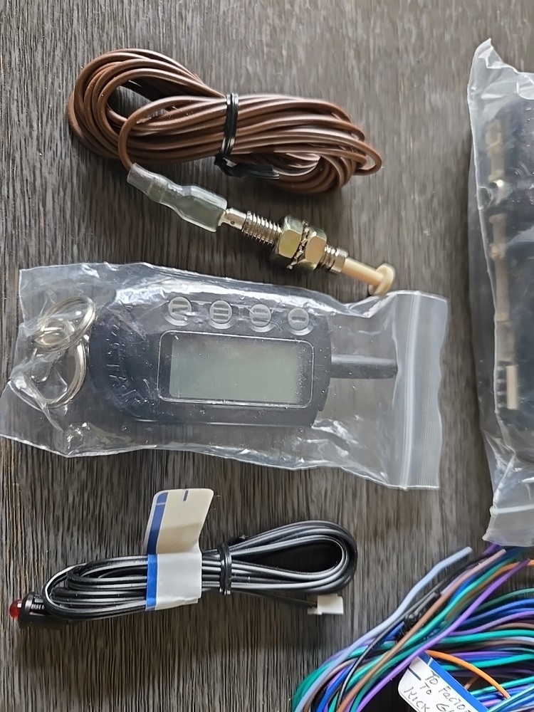 FIRSTECH COMPUSTAR SHF 2W-A REMOTE START/ALARM FUNC ALL THAT'S SHOWN, UNTESTED