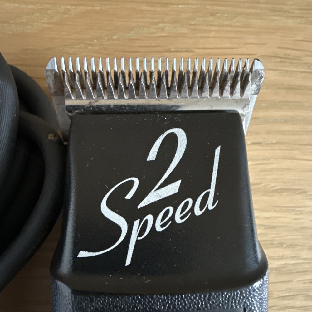 ANDIS CLIPPERS 2 SPEED DETACHABLE PLUS+ MODEL AG2