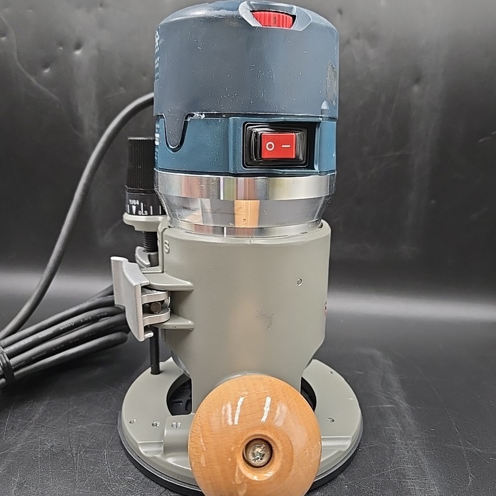 *READ* Bosch 1617EVS 2.25 HP Electronic Variable-Speed Fixed-Base Router