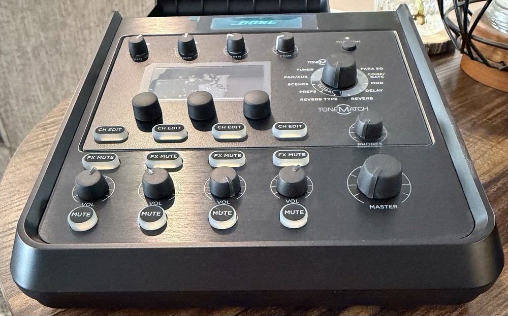 Bose T4S ToneMatch Mixer - Black