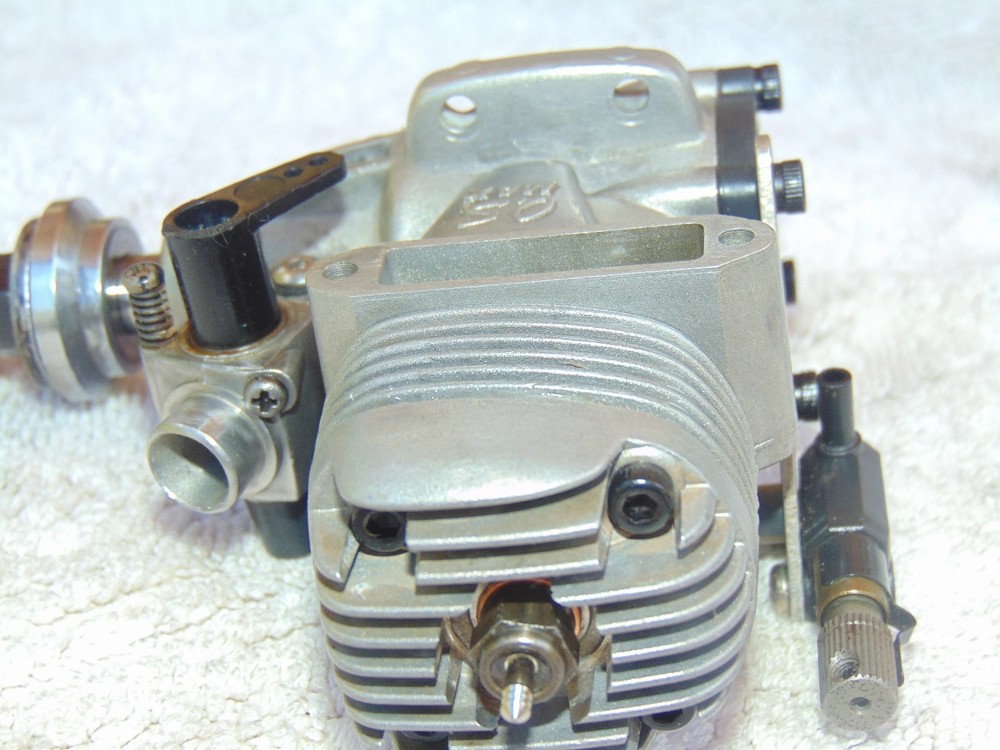 OS LA 40 RC Model Airplane Engine, Nice engine, cleaned with socket screws