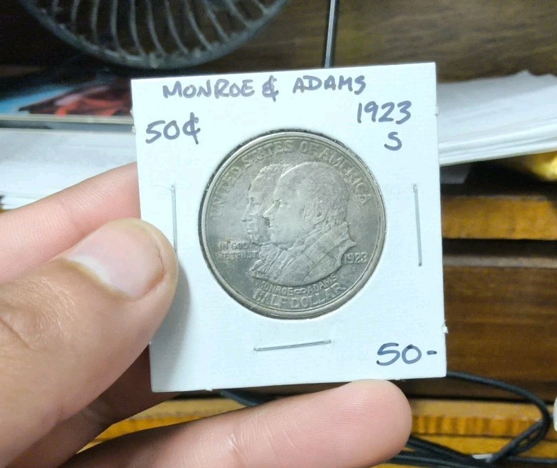 1923-S Monroe & Adams Conmemmorative Half Dollar