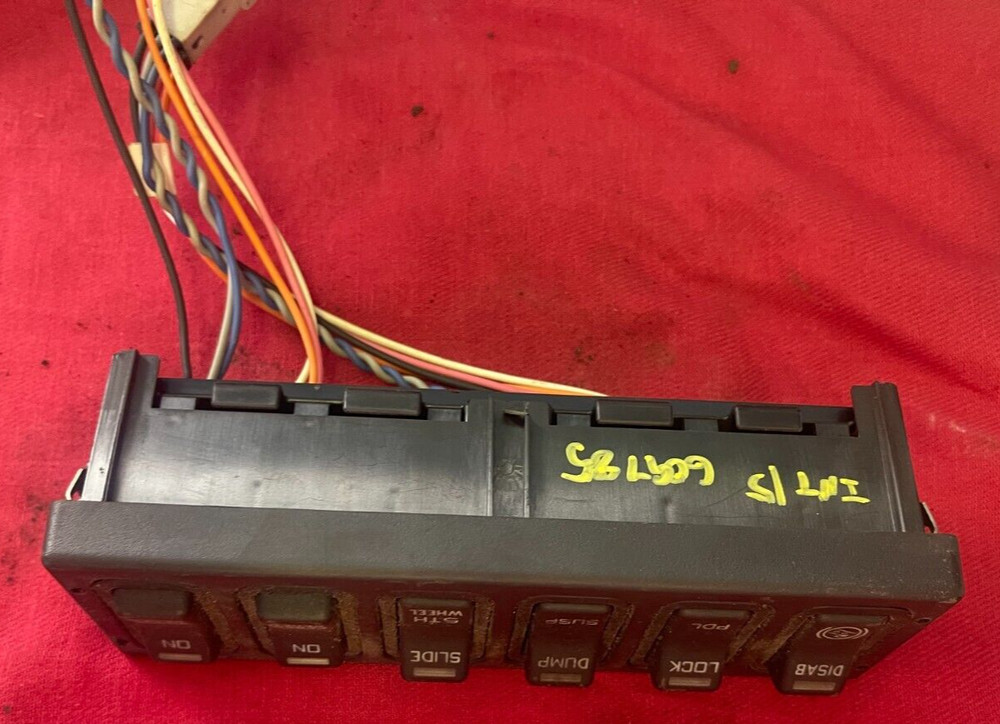 International PROSTAR SWITCH PANEL Dash Panel - 3549776C5, 32237-101