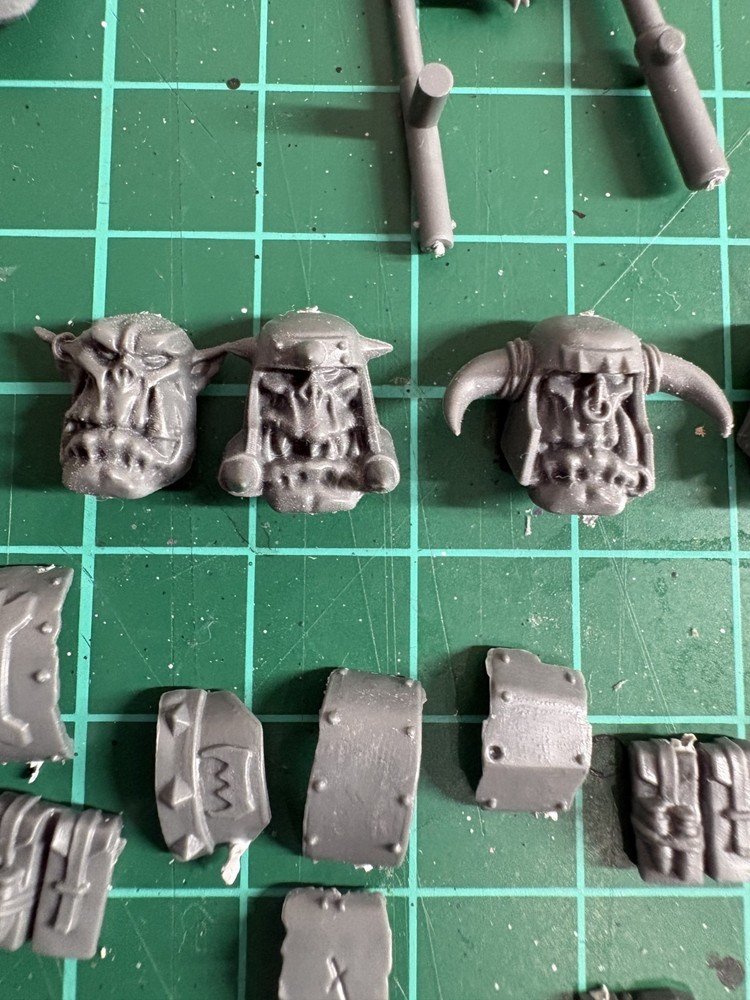Warhammer 40K Orks Mega Bits Lot| Heads Weapons & Accessories Bundle | Kitbash