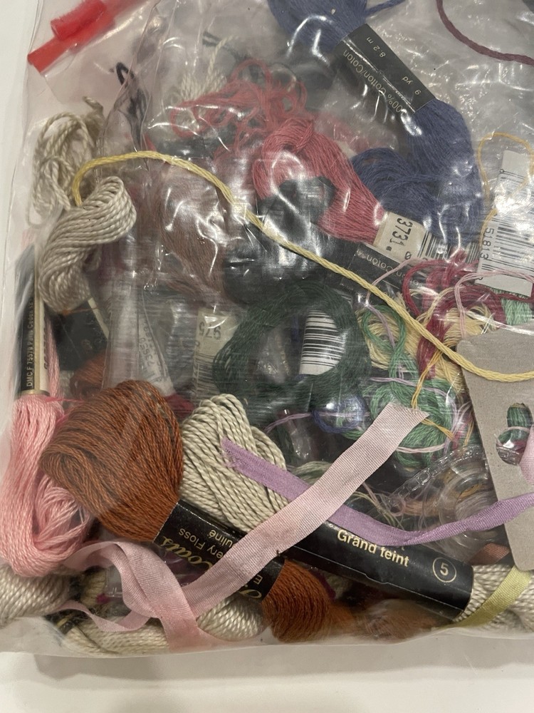 EMBROIDERY THREAD- Multi Variations And Buttons . Misc, Crafting Bag
