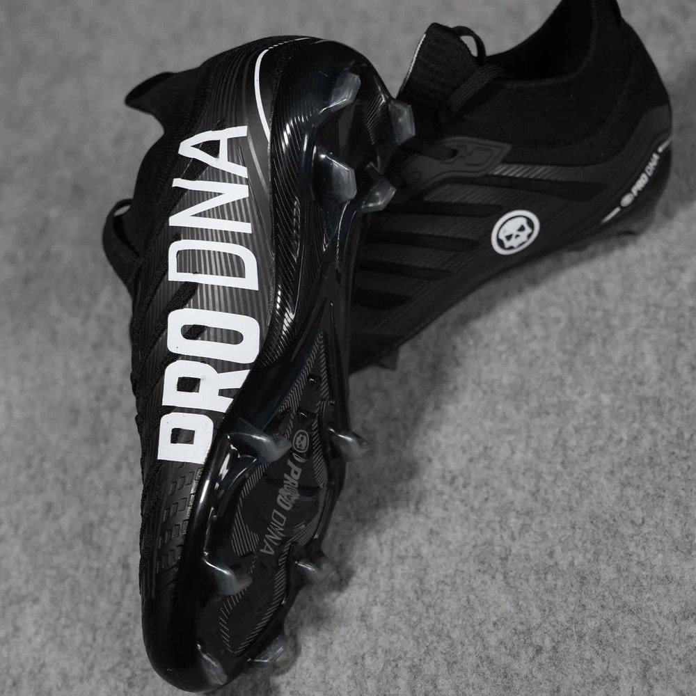 Infamous Pro DNA Voltrax Cleats - Black - Size 12