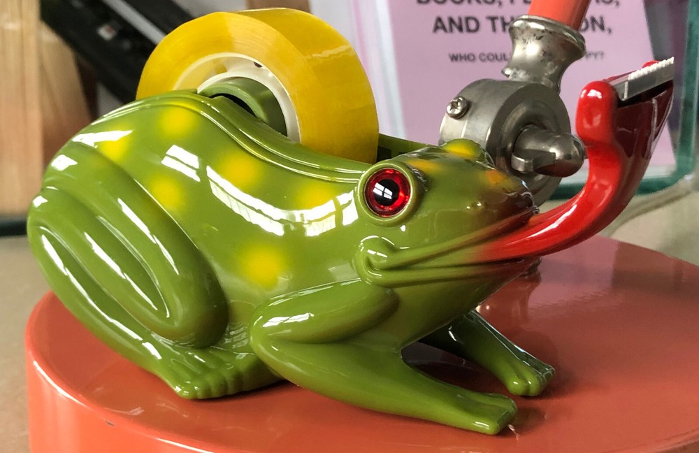 Frog Tape Dispenser