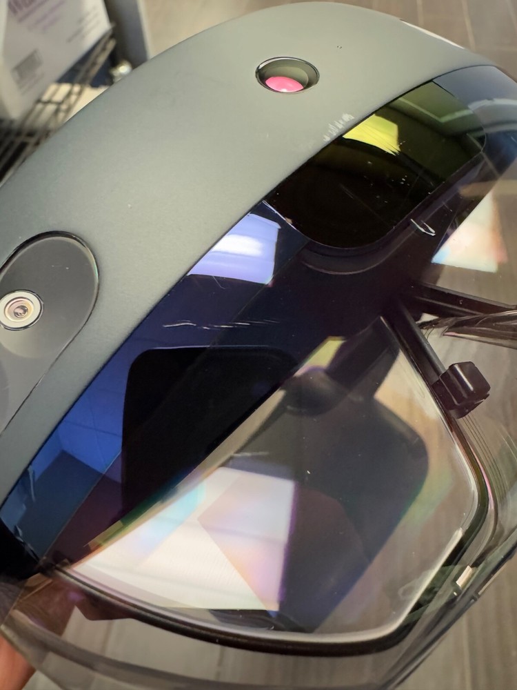 Microsoft Hololens 2 Mint!