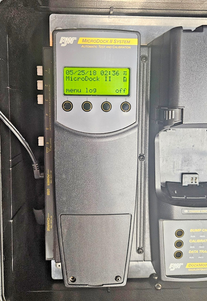 BW MICRODOCK II WITH CASE AND 4 DOCKS