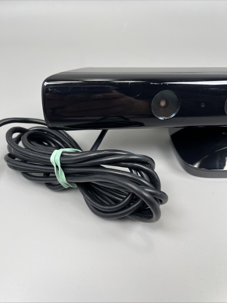 Xbox 360 Kinect Sensor 2 Game Bundle Kinect Adventures & Carnival Games TESTED