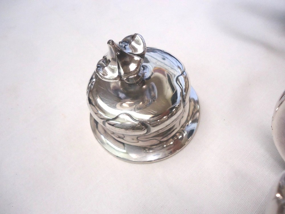 DERBY SILVER CO QUADRUPLE PLATE POT