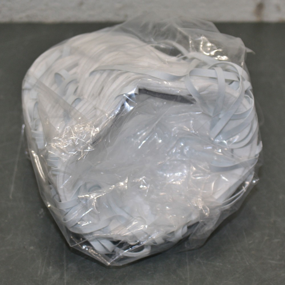 (80) 3M Particulate Respirators 07023, Face, EXP 06/2027