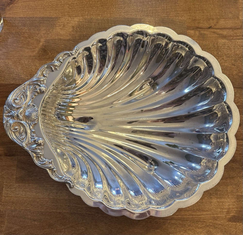 F.B. Rogers Silverplate Classic Shell-Shaped Ornate Bowl Decorative Tableware