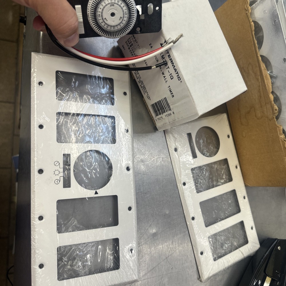 km2st-4d timer plate for 1 timer and 4 decora openings for km2st-1g timer