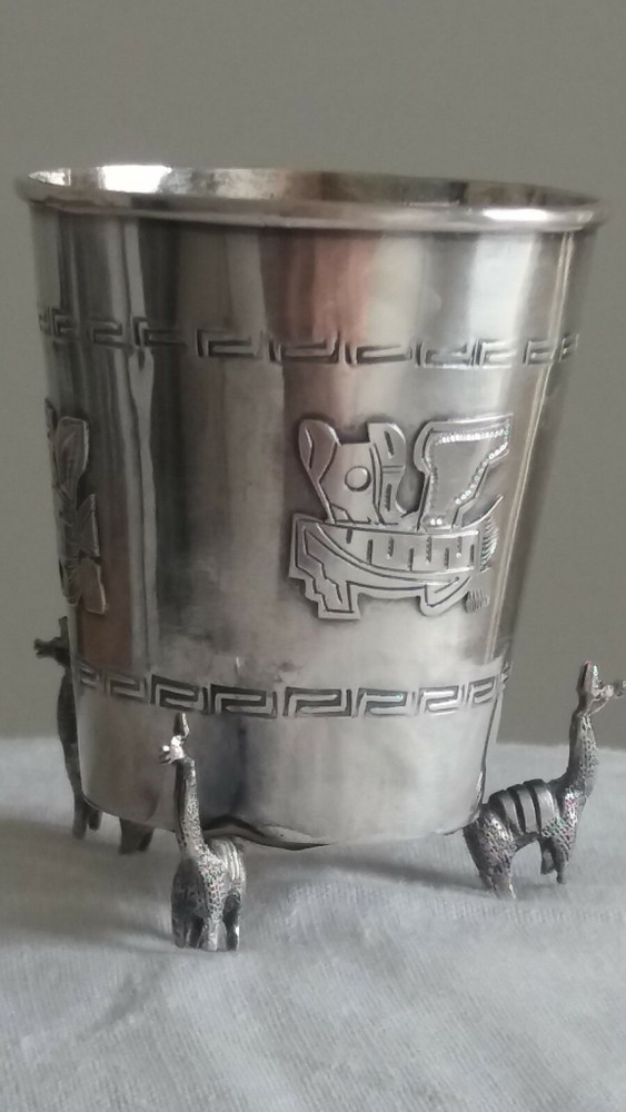Vintage peruvian 900 silver vase / toothpick holder
