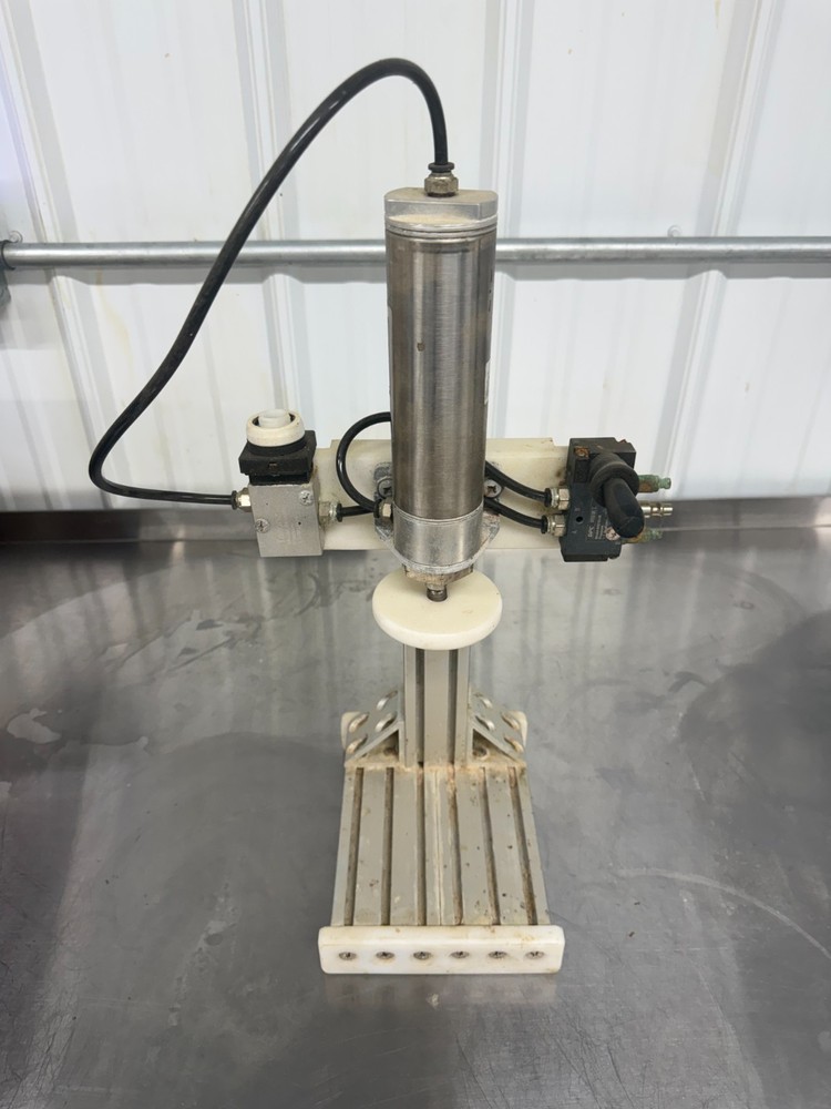 Tabletop Pnuematic Press