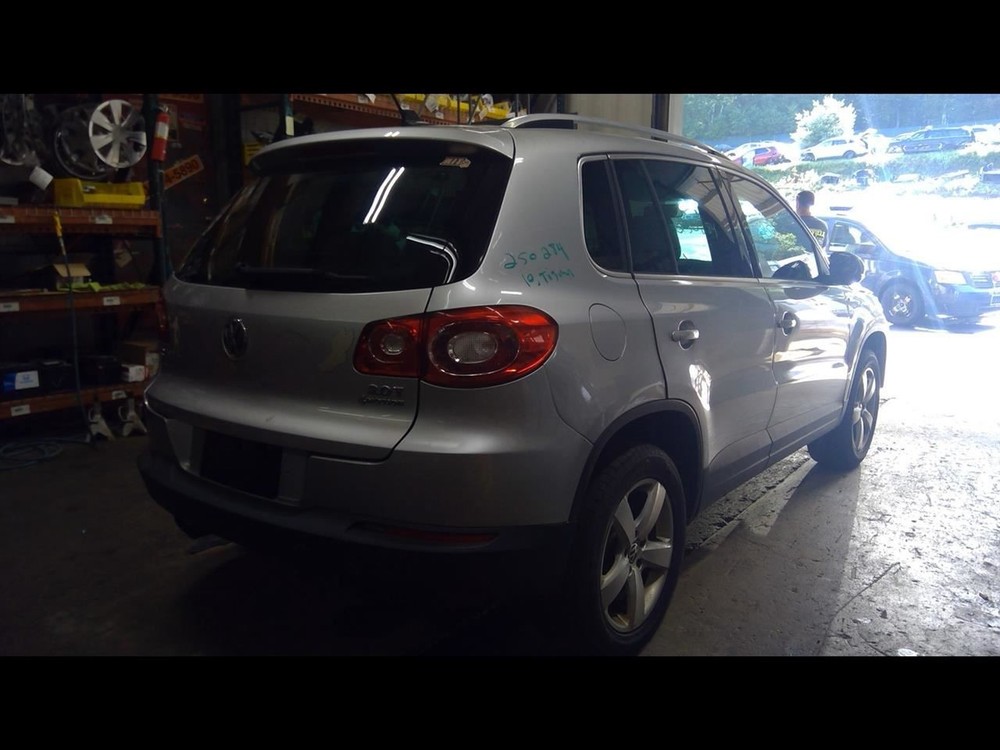 Harman Becker Communication Interface Box Telephone Module Fits 06-10 JETTA