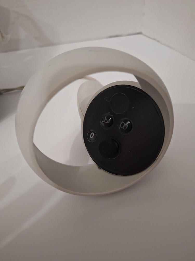 Oculus Meta Quest 2 Virtual Reality Headset Both Controllers, USED, WORKS! READ