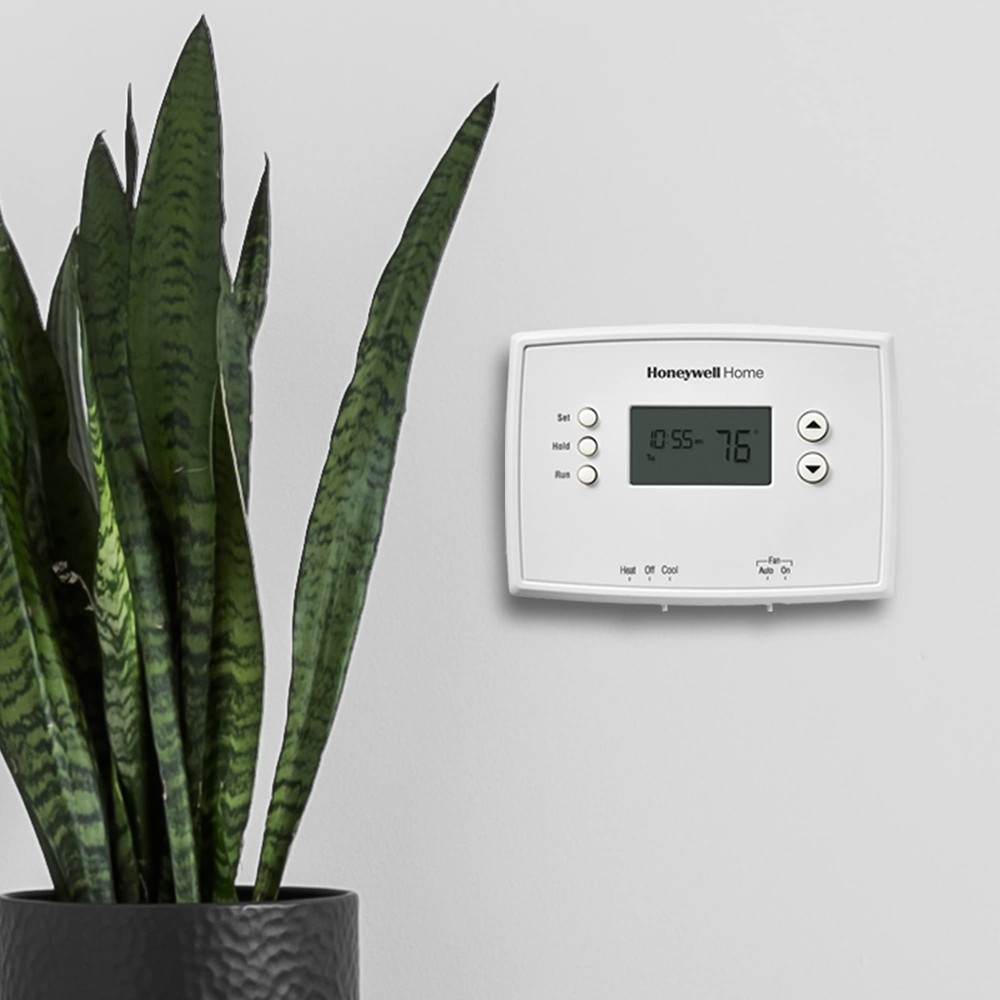 RTH221B1039 RTH221B Programmable Thermostat, White