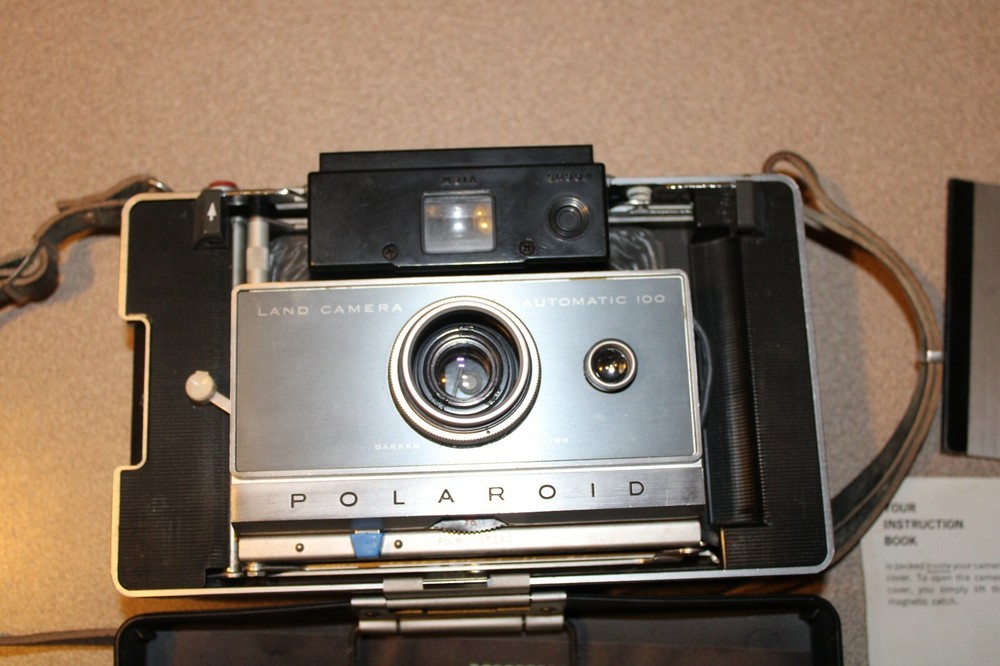 Vintage Polaroid Automatic 100 Land Camera