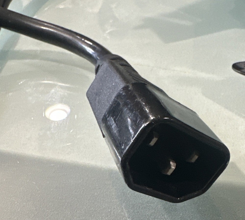 Lowel pro light w barn doors Need Bulbs!