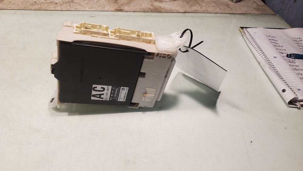 86 2017 Fuse Box Cabin