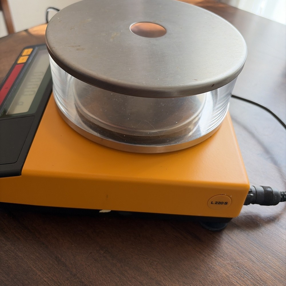 SARTORIUS TYPE L220S TOP LOAD BALANCE