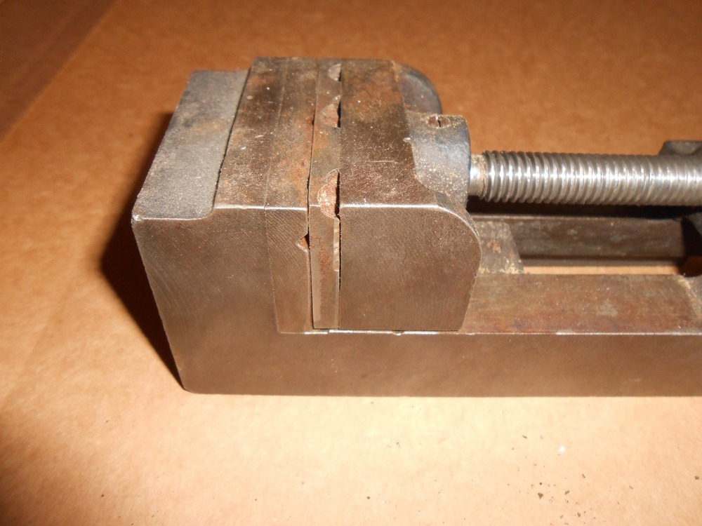 Machinist vise 2-1/2"