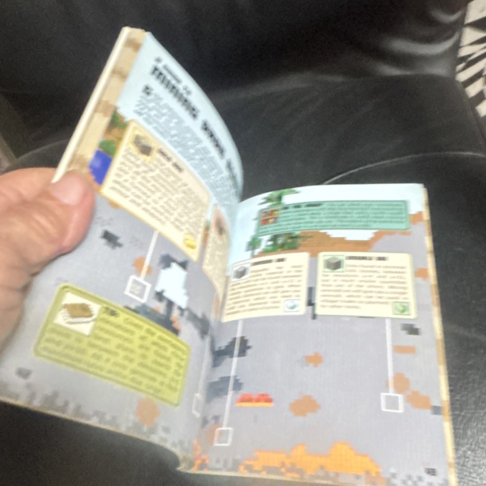 Scholastic Minecraft Essential Handbook Updated Edition Strategy Guide Creeper