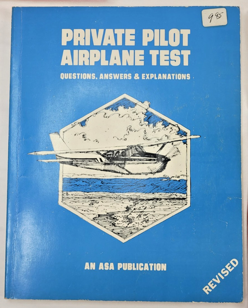 1981 Cessna/Beechcraft Integrated Flight Training System Pilot books W/Red Pouch