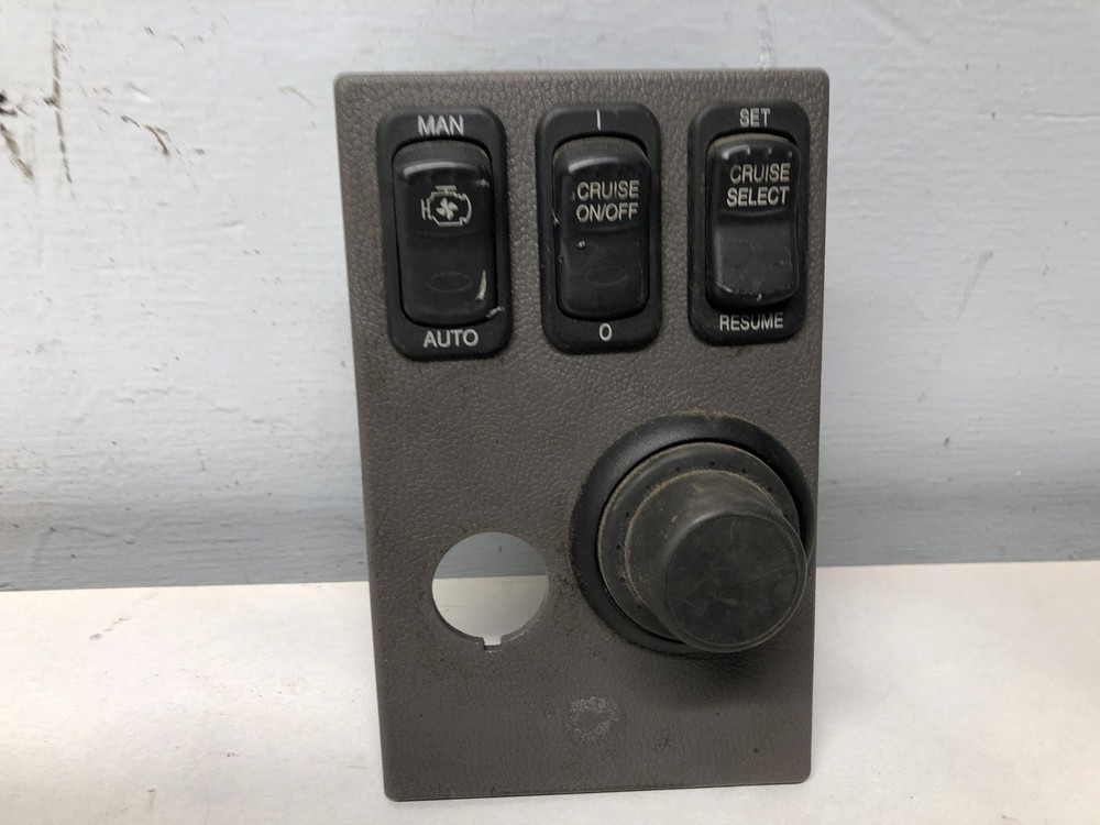 Peterbilt 382 IGNITION Dash Panel - Used