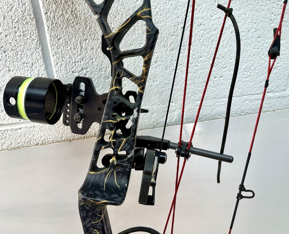 Compound Bow PSE Evolve