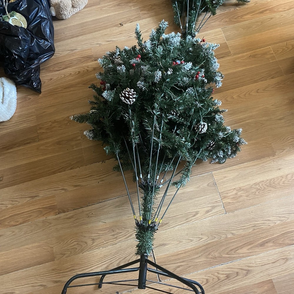 LED Christmas Tree-Built In Lights