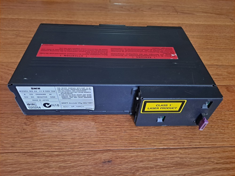 BMW E46 99-06 OEM 6-disk CD Changer Player Trunk Unit Model No 82110028760