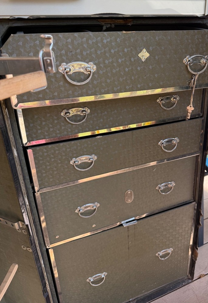 Hartmann wardrobe Trunk