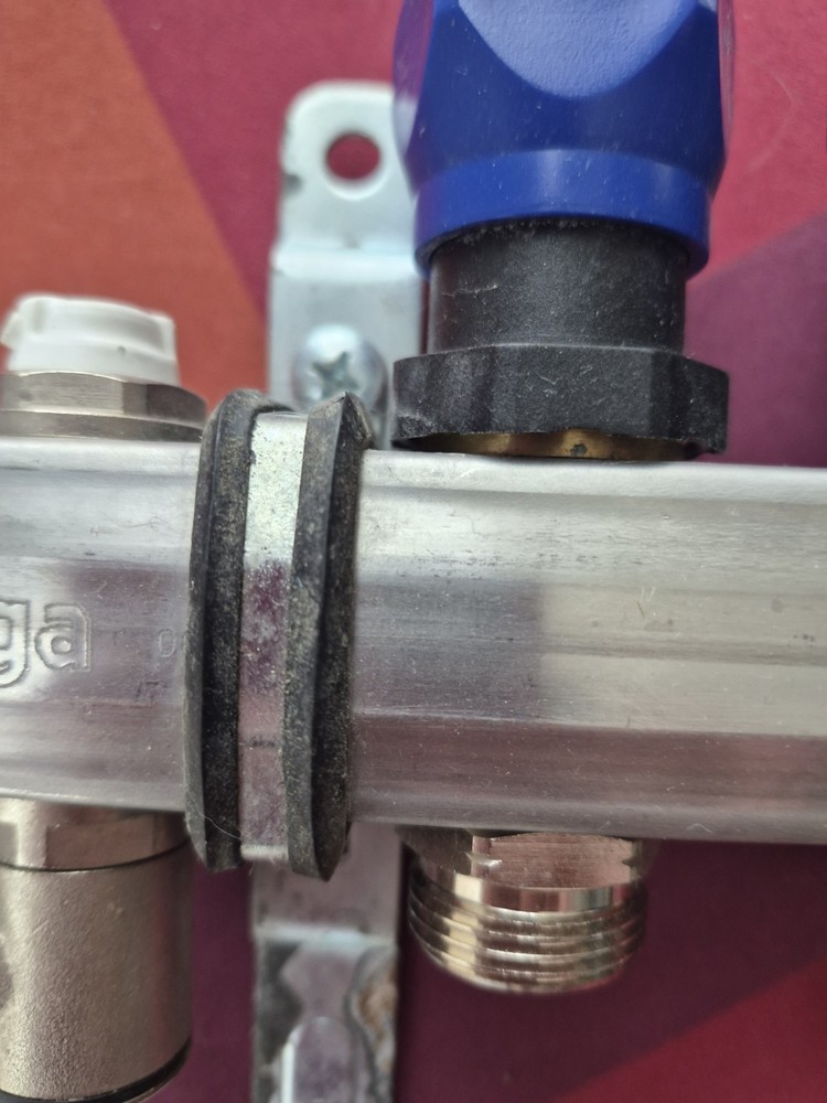 Viega Steel Manifold With Shutoff And Balancing Model 2879