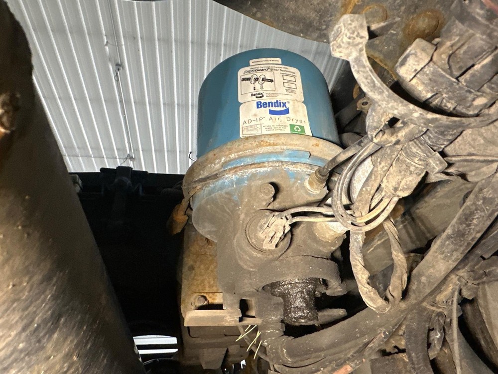 Bendix AD-IP Air Dryer - Used