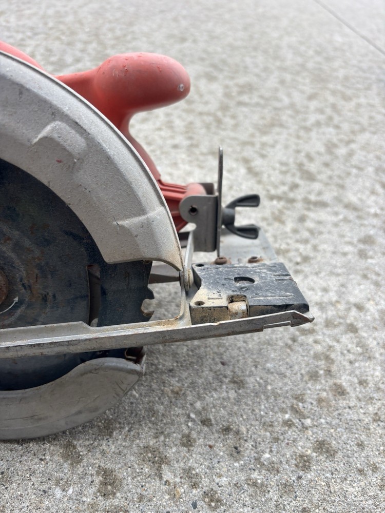 Black and Decker Circular Saw CS1000L