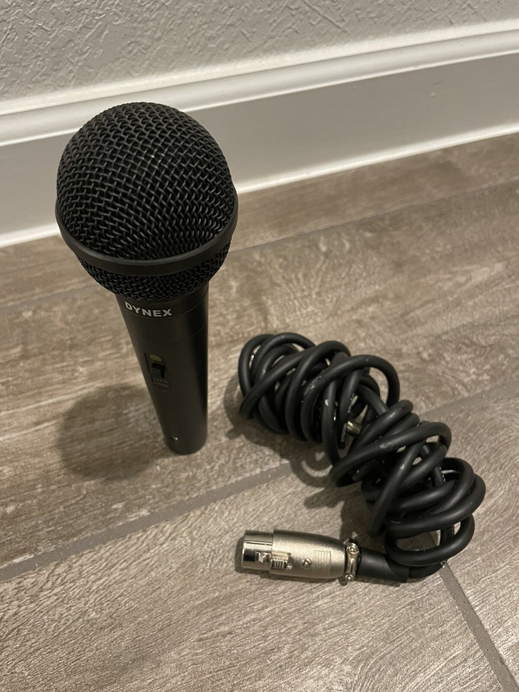 Dynex Uni-Directional Dynamic Microphone DX-M1111 with cable